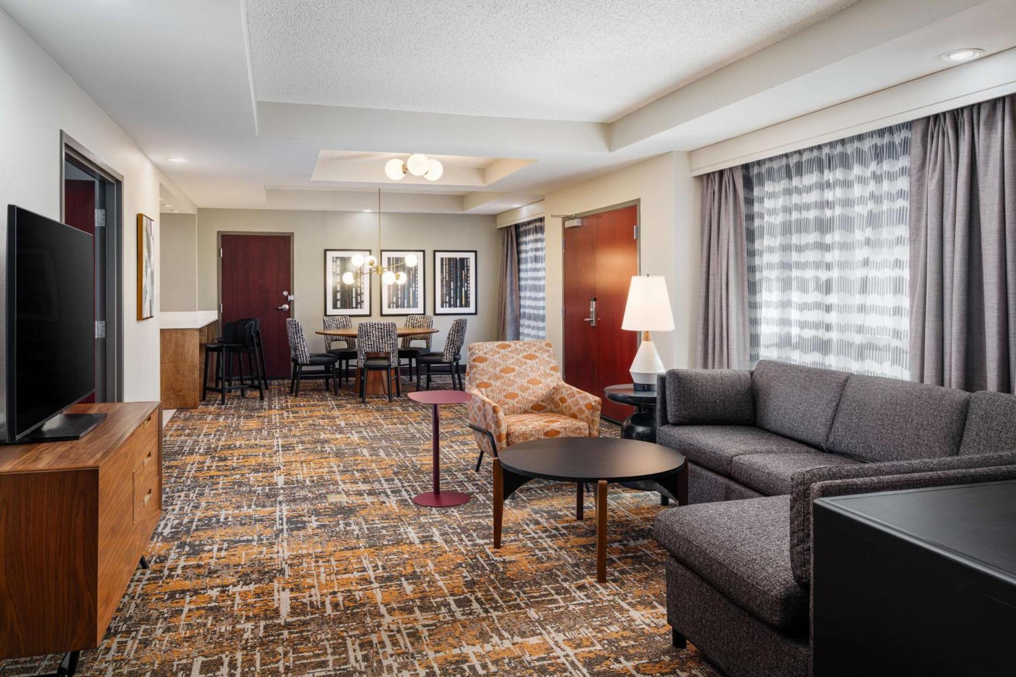 Embassy Suites Huntsville Exteriér fotografie